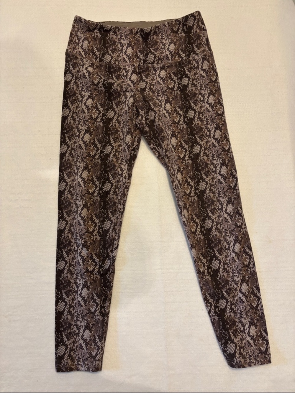 Suave Women's Brown Snake Print Leggings - Sleek Everyday Stretch Petite medium